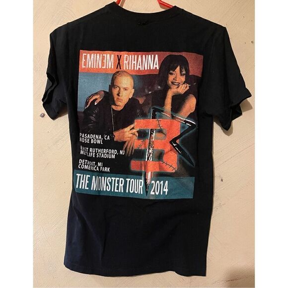 EMINEM X RIHANNA The Monster Tour 2014 Concert Tshirt Sz M - Picture 5 of 6